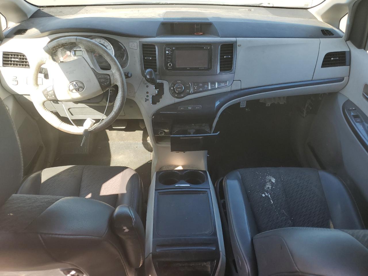 5TDXK3DC8ES421306 2014 Toyota Sienna Sport