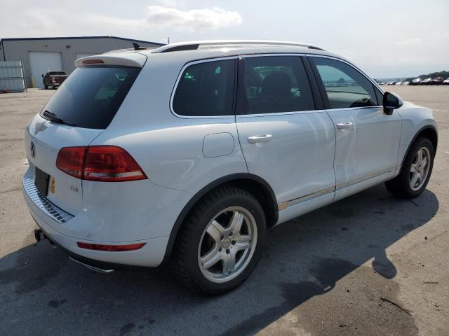 2013 Volkswagen Touareg V6 Tdi VIN: WVGEP9BP0DD003801 Lot: 58913544