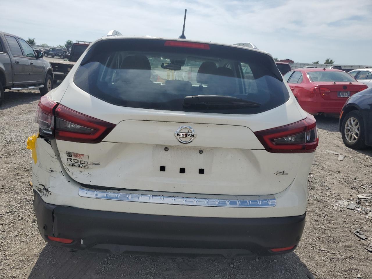 JN1BJ1CV0NW349136 2022 Nissan Rogue Sport Sl