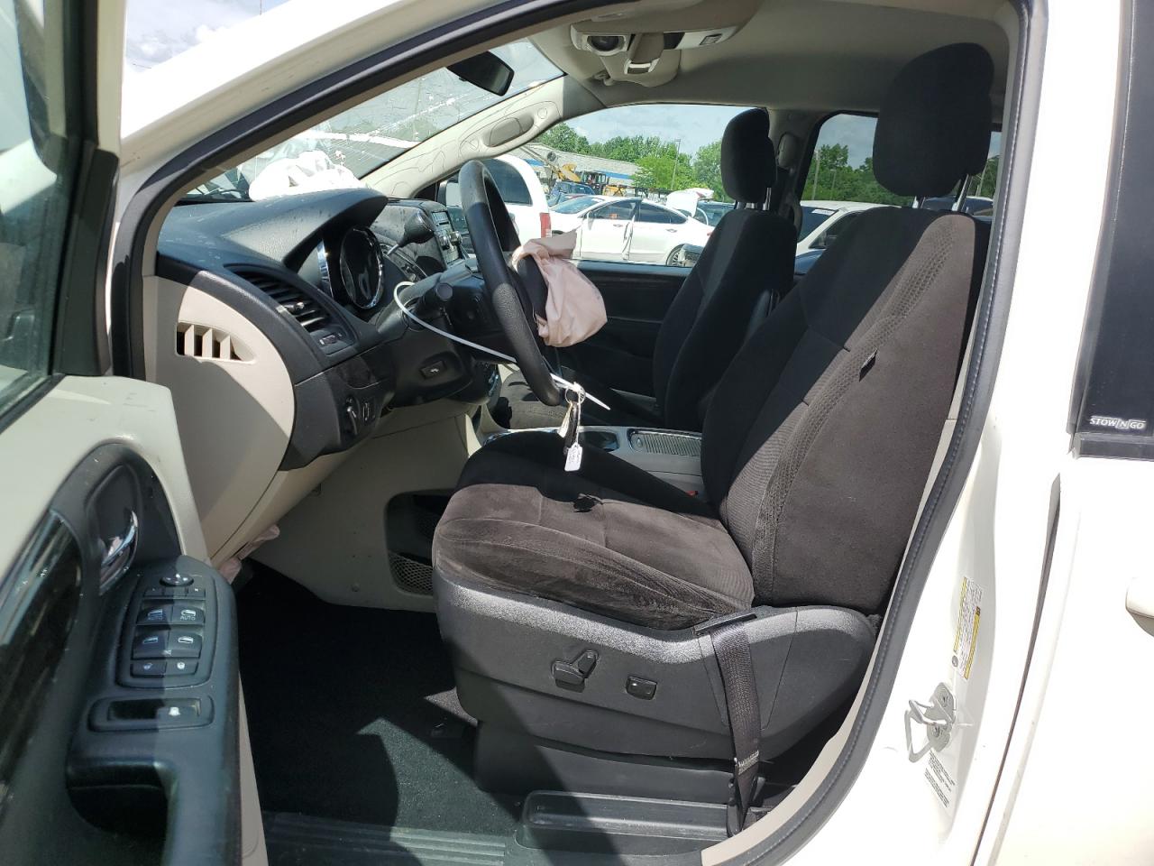 2C4RDGCG7DR553821 2013 Dodge Grand Caravan Sxt