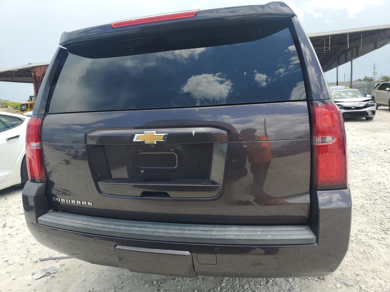 1GNSCHKC6GR325786 2016 Chevrolet Suburban C1500 Lt