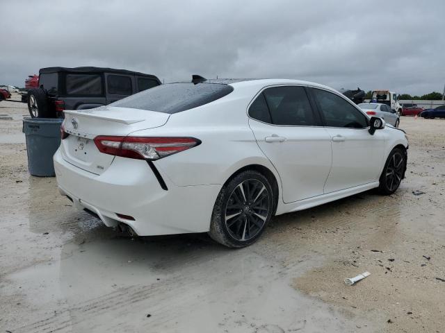 VIN 4T1B61HK0KU736902 2019 Toyota Camry, Xse no.3