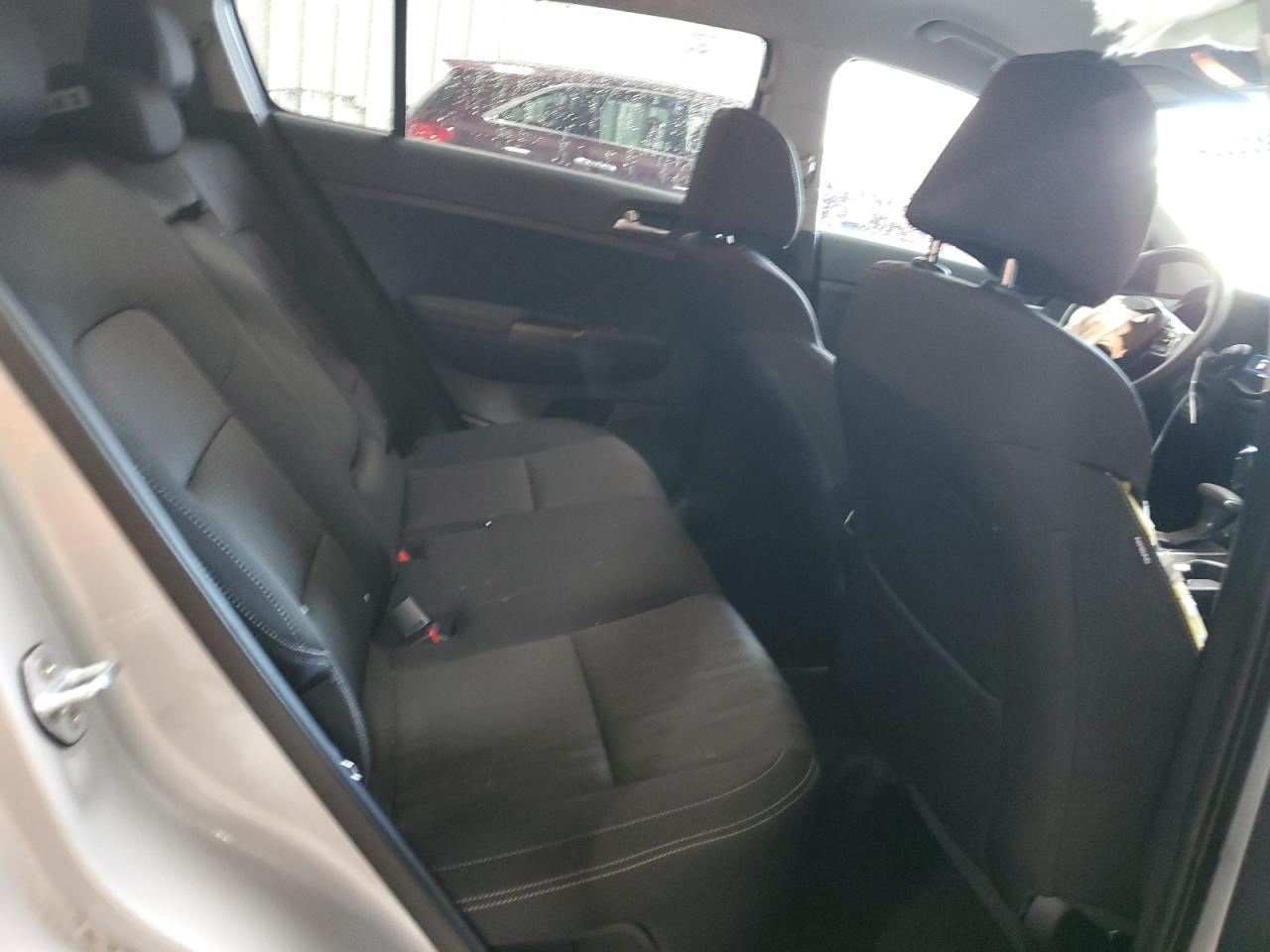 KNDPMCAC6H7161212 2017 Kia Sportage Lx