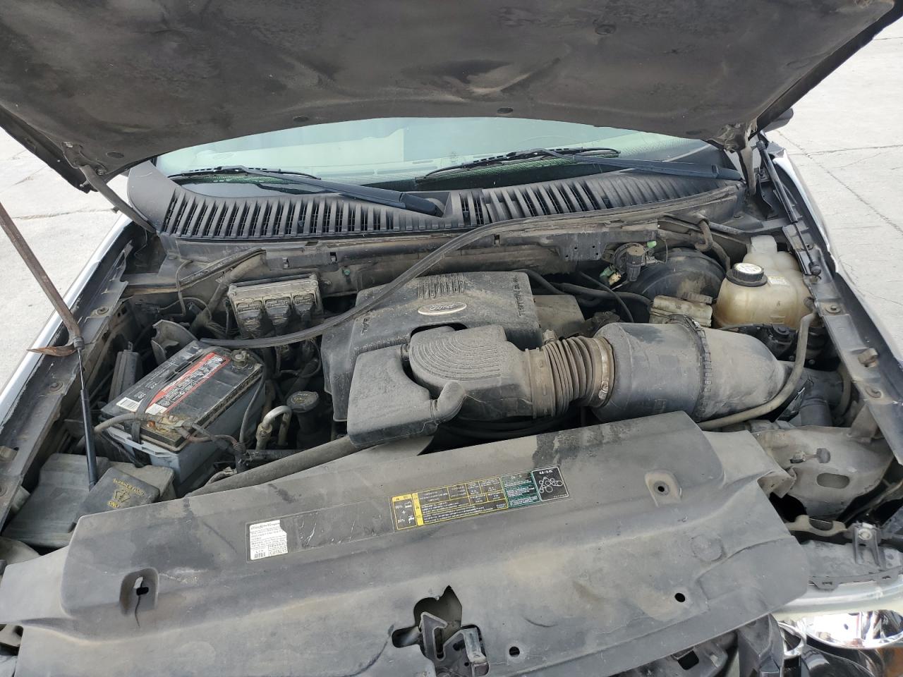 1FMFU17L14LA98198 2004 Ford Expedition Eddie Bauer