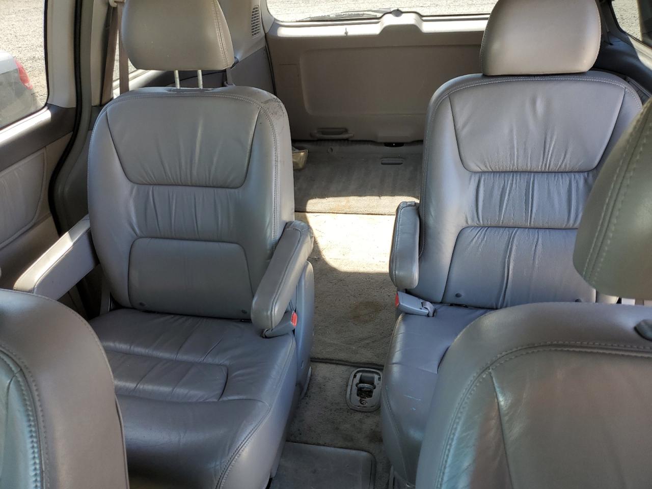 5FNRL18014B029359 2004 Honda Odyssey Exl