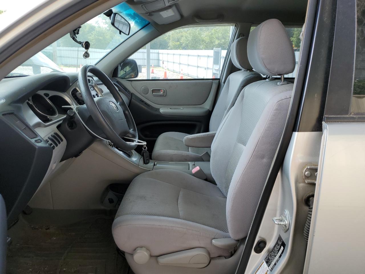 JTEGD21A840102203 2004 Toyota Highlander