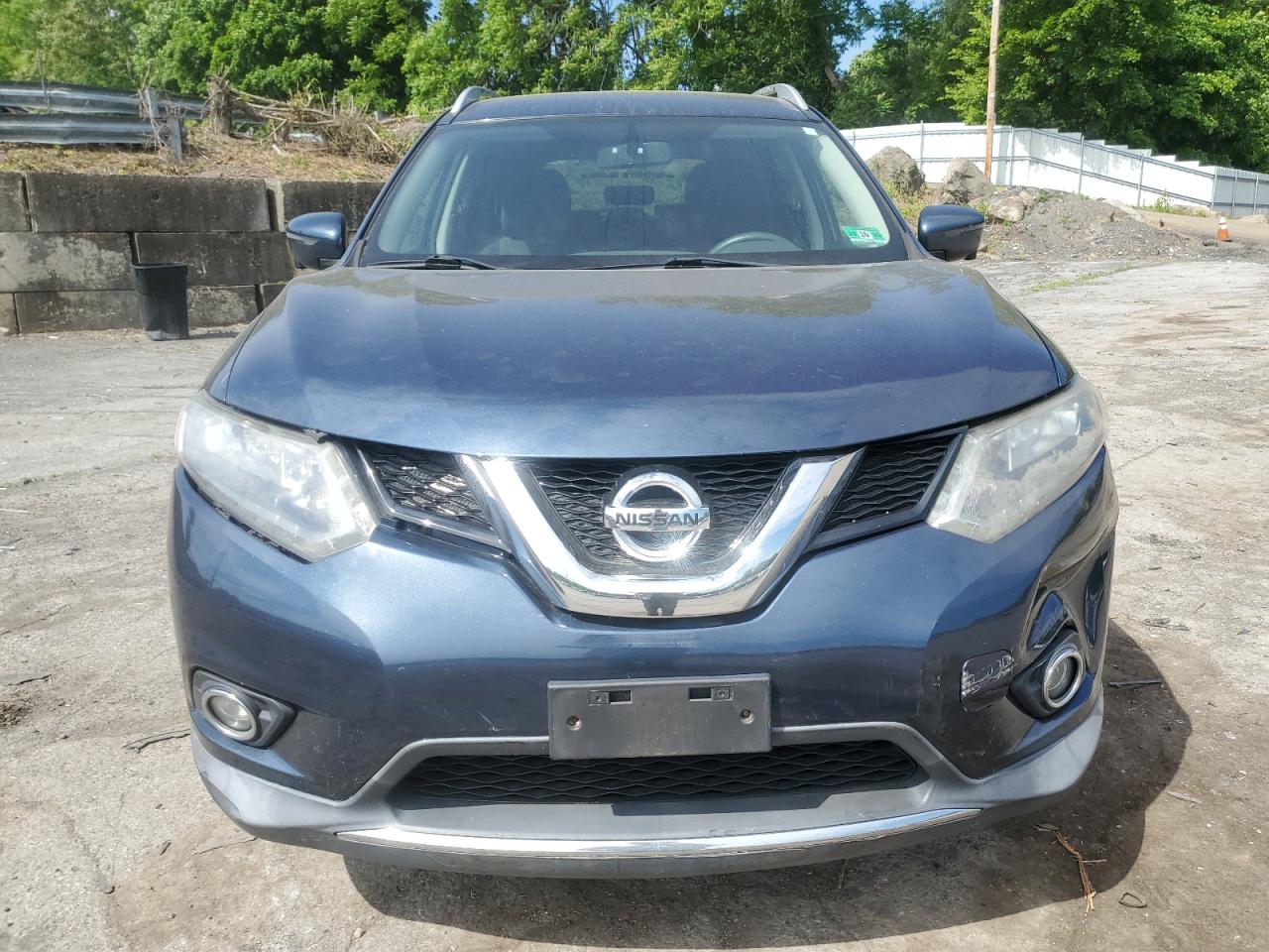 2016 Nissan Rogue S vin: KNMAT2MV6GP642205