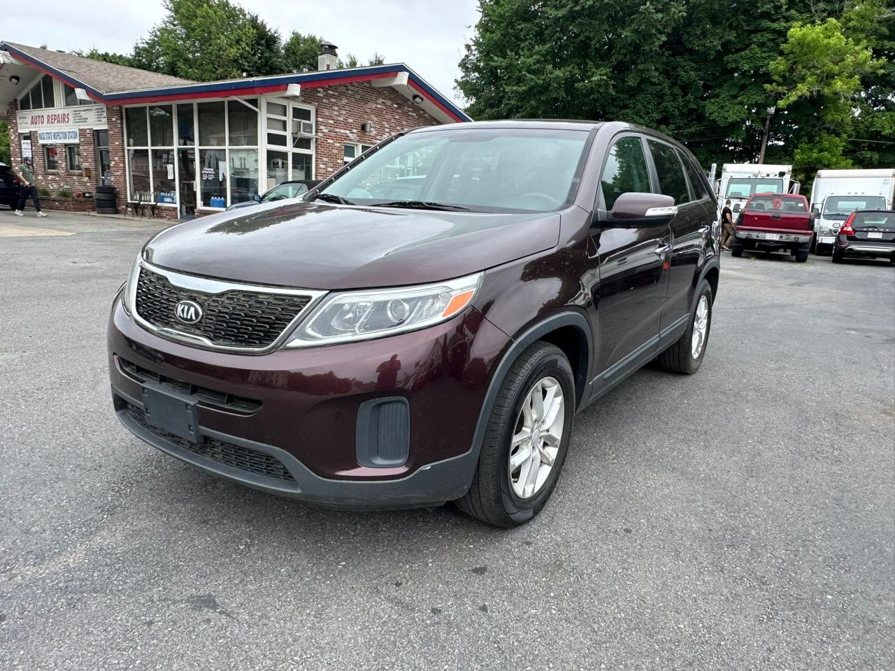 2014 Kia Sorento Lx vin: 5XYKT3A65EG487511