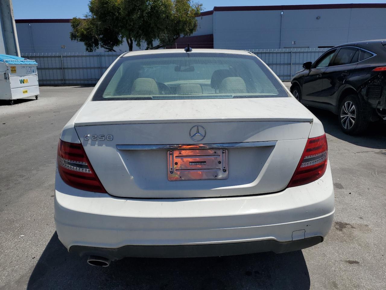 2012 Mercedes-Benz C 250 vin: WDDGF4HB7CA609990