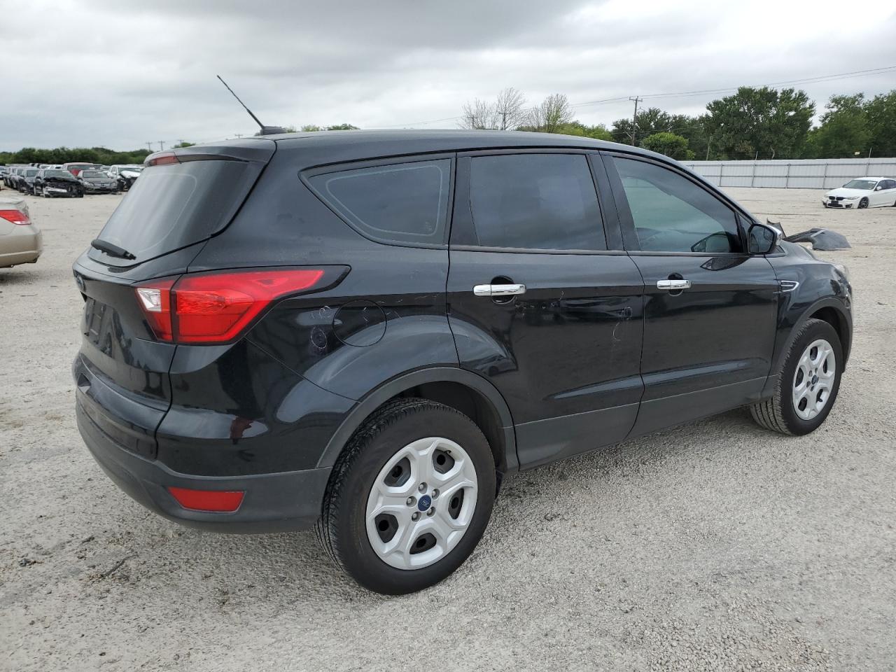 2019 Ford Escape S vin: 1FMCU0F72KUB26115