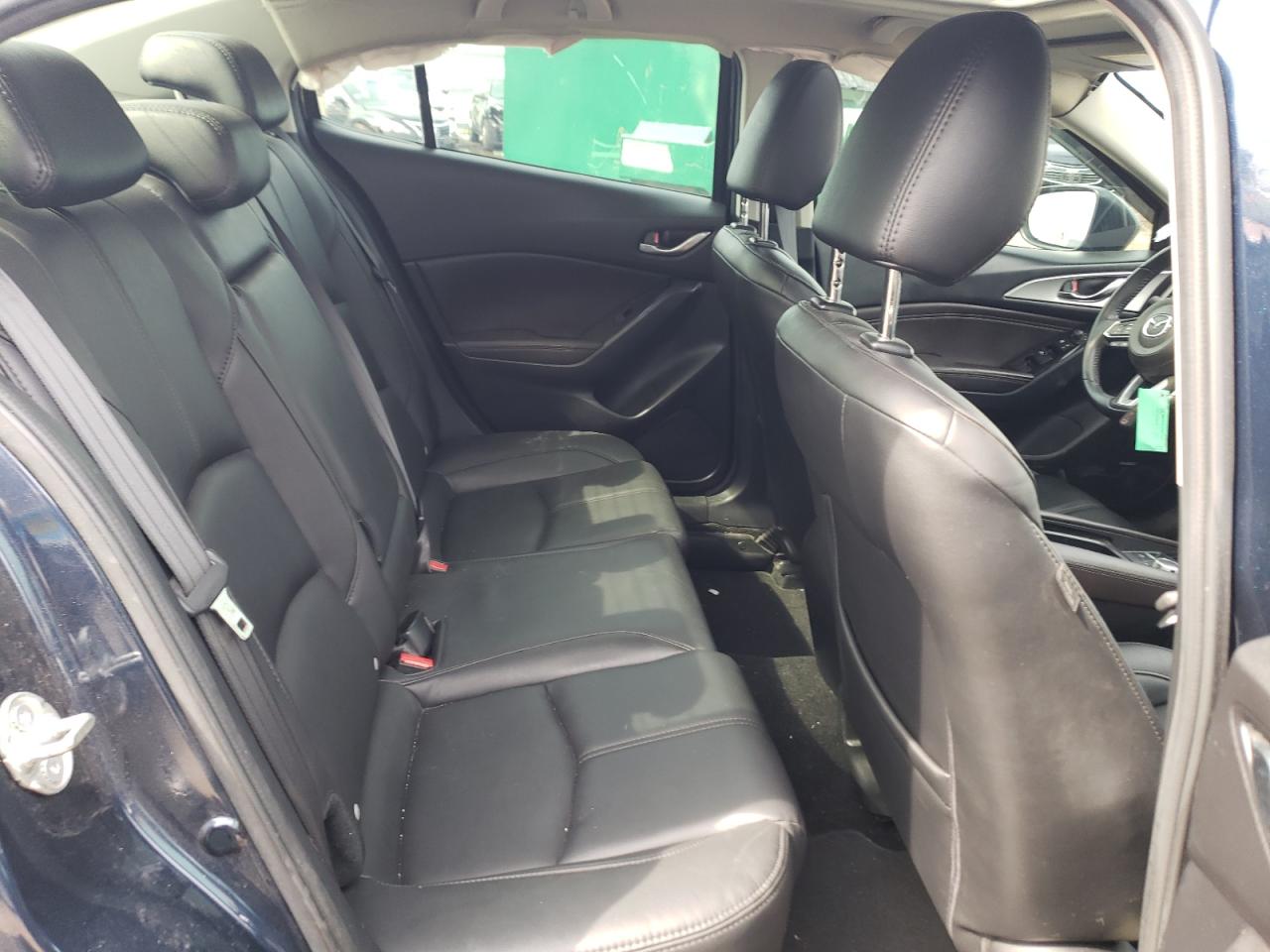 3MZBN1V34JM252073 2018 Mazda 3 Touring