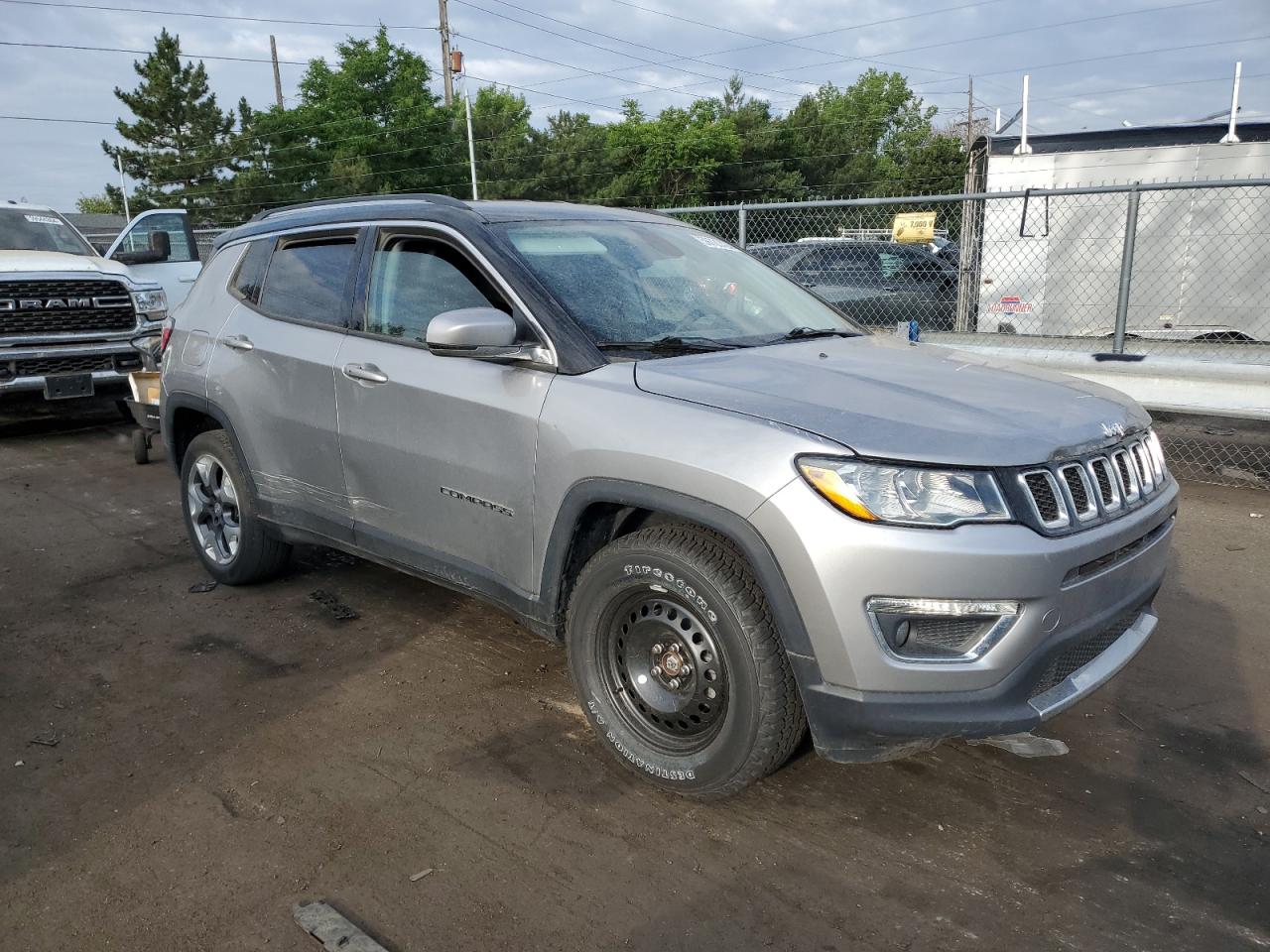 2018 Jeep Compass Limited vin: 3C4NJDCB5JT432966