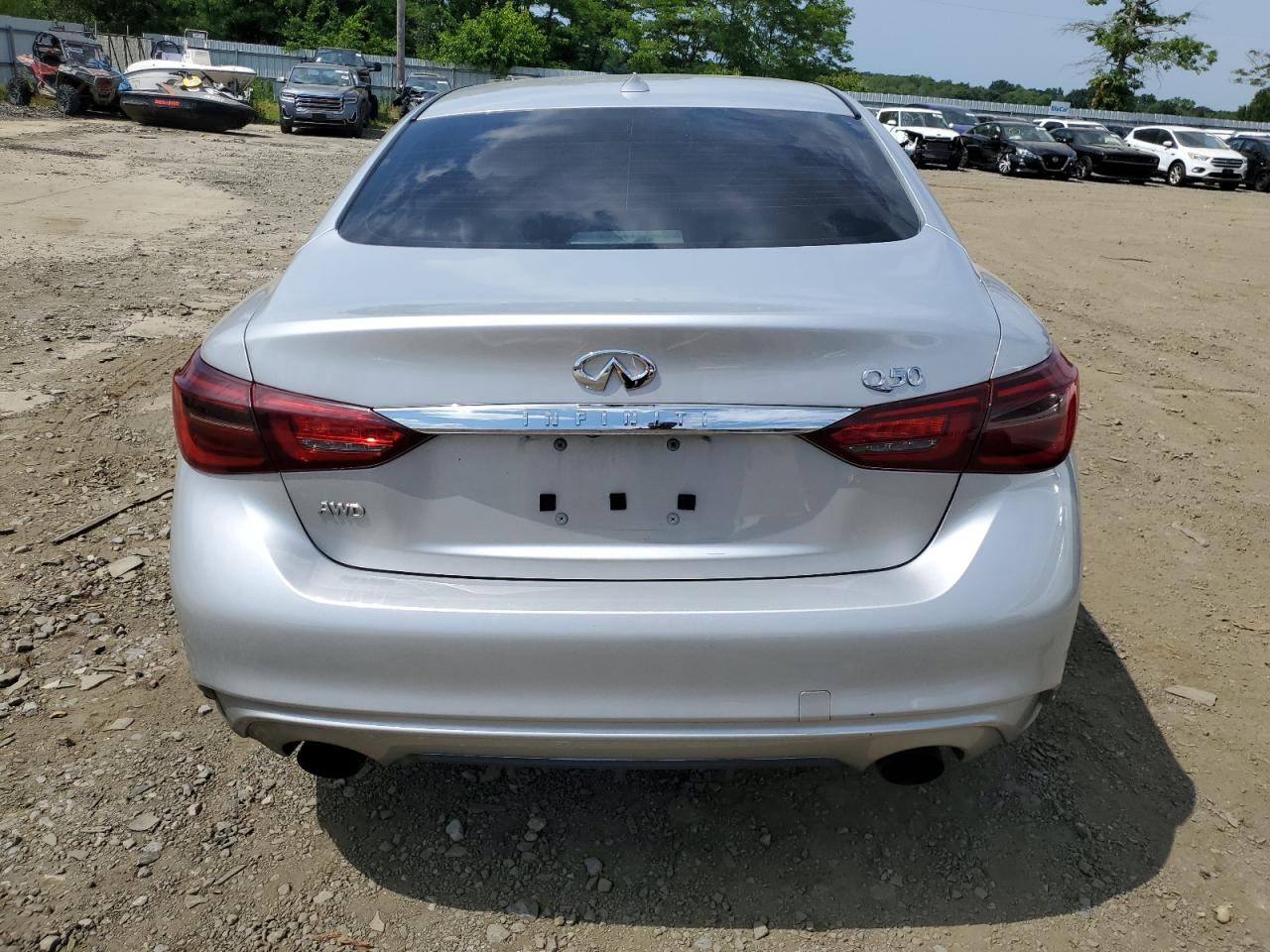 JN1EV7AR1JM435040 2018 Infiniti Q50 Luxe