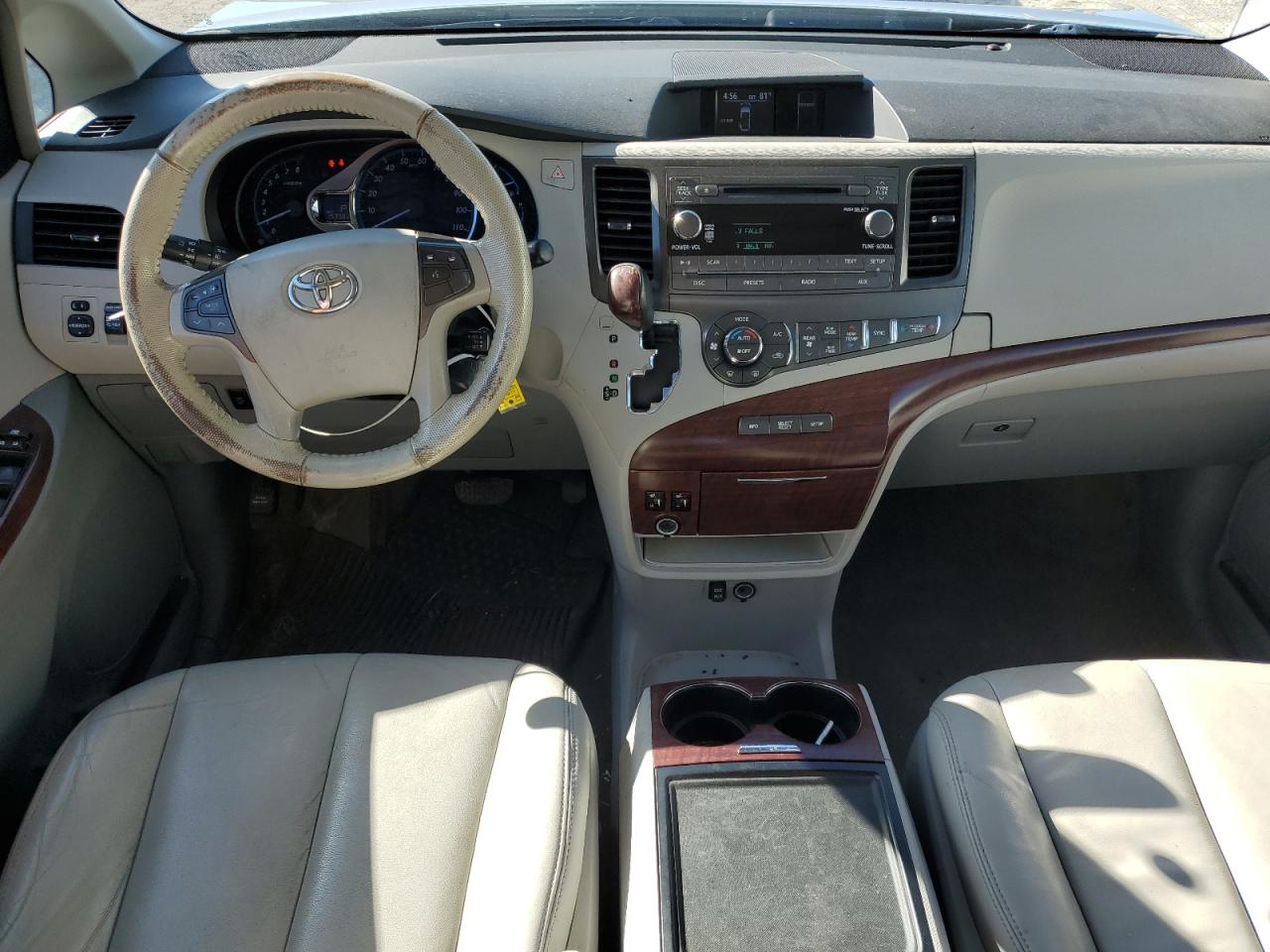 5TDYK3DC9ES445523 2014 Toyota Sienna Xle