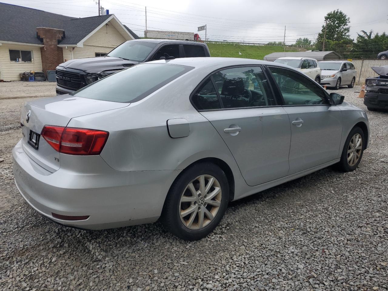 3VWD17AJ2FM324438 2015 Volkswagen Jetta Se