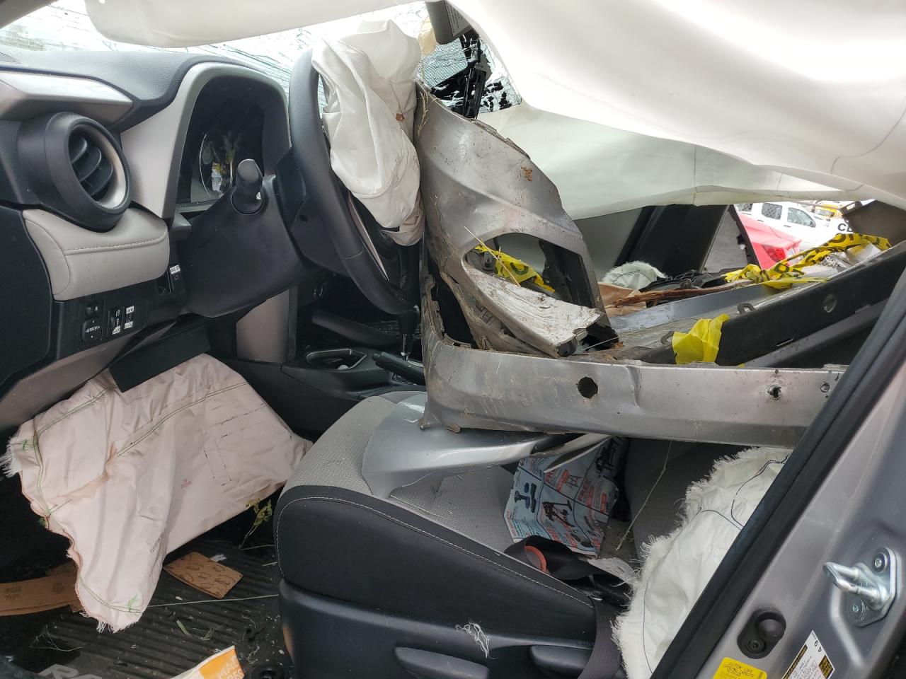 JTMRJREV9HD068623 2017 Toyota Rav4 Hv Le