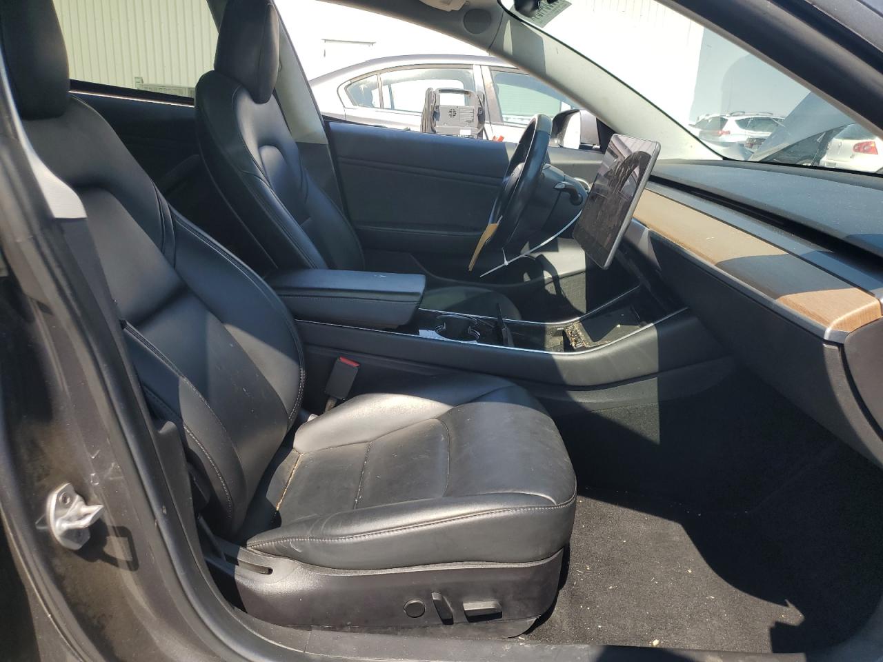 5YJ3E1EA2KF397530 2019 Tesla Model 3