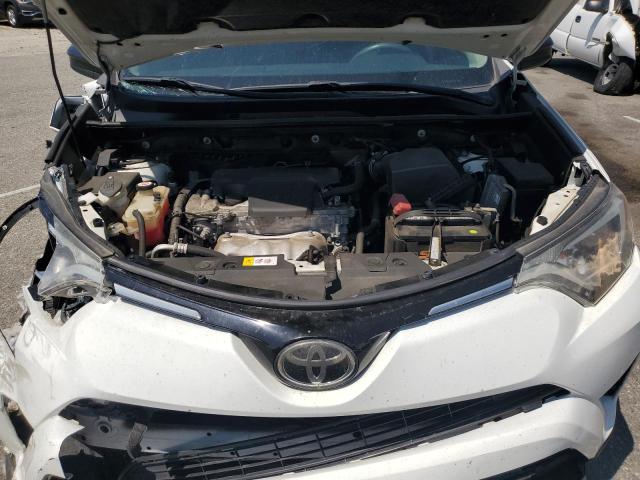 2017 Toyota Rav4 Le VIN: JTMZFREV1HJ114786 Lot: 58983474