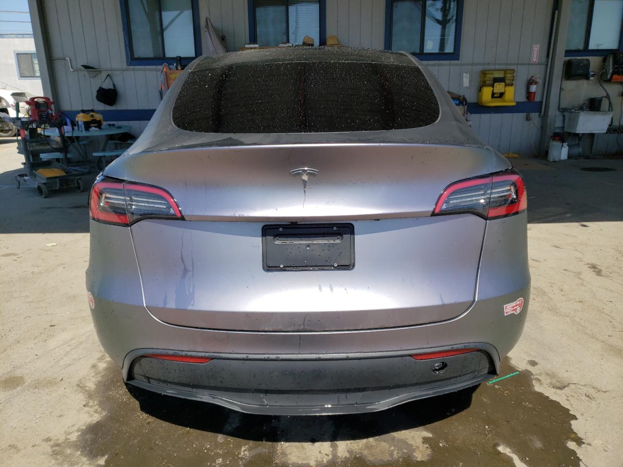 7SAYGDEE1PA119021 2023 Tesla Model Y