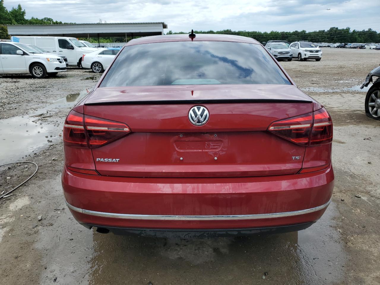 1VWLA7A34KC011884 2019 Volkswagen Passat Wolfsburg