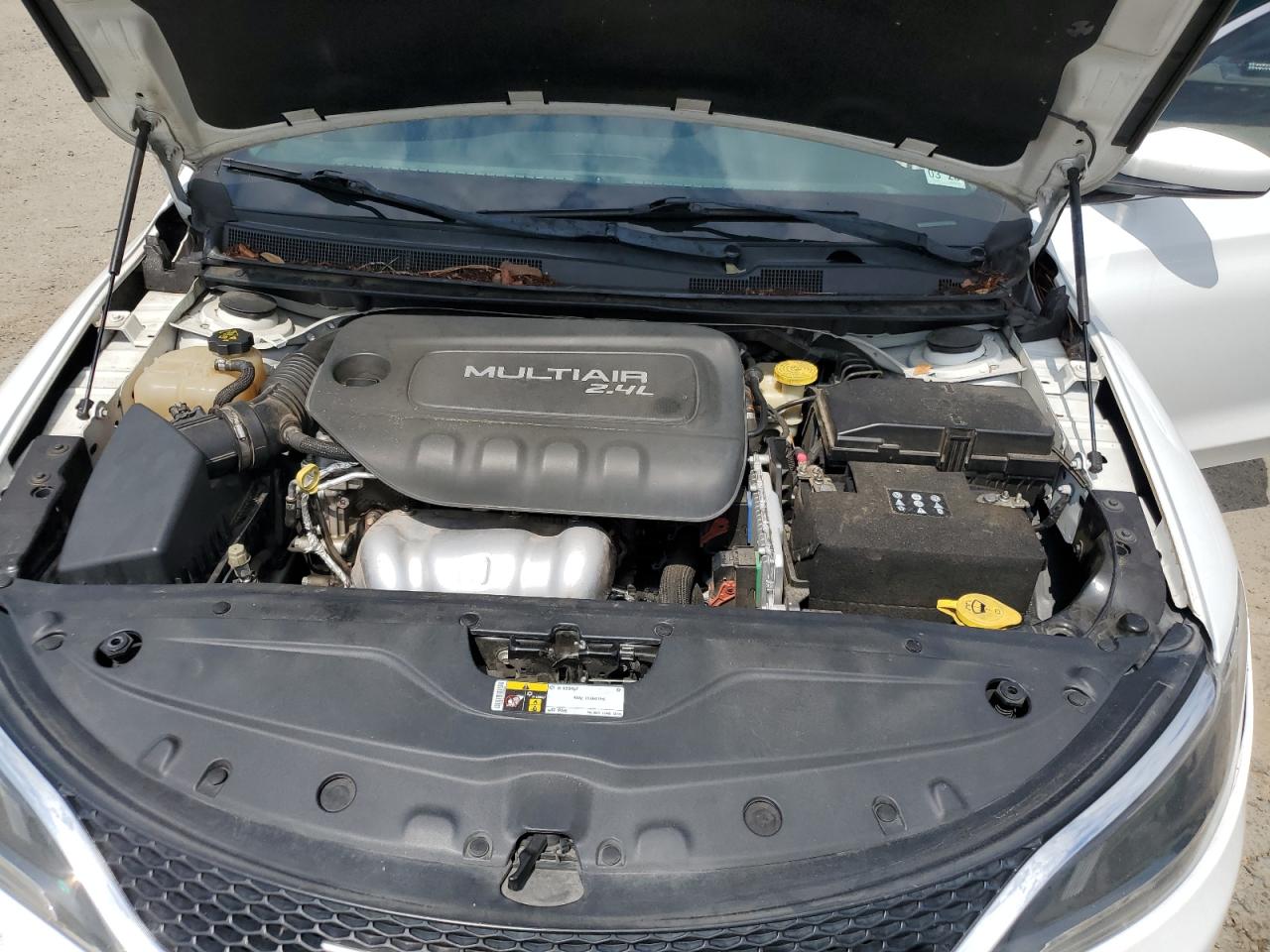 1C3CCCAB3FN680059 2015 Chrysler 200 Limited