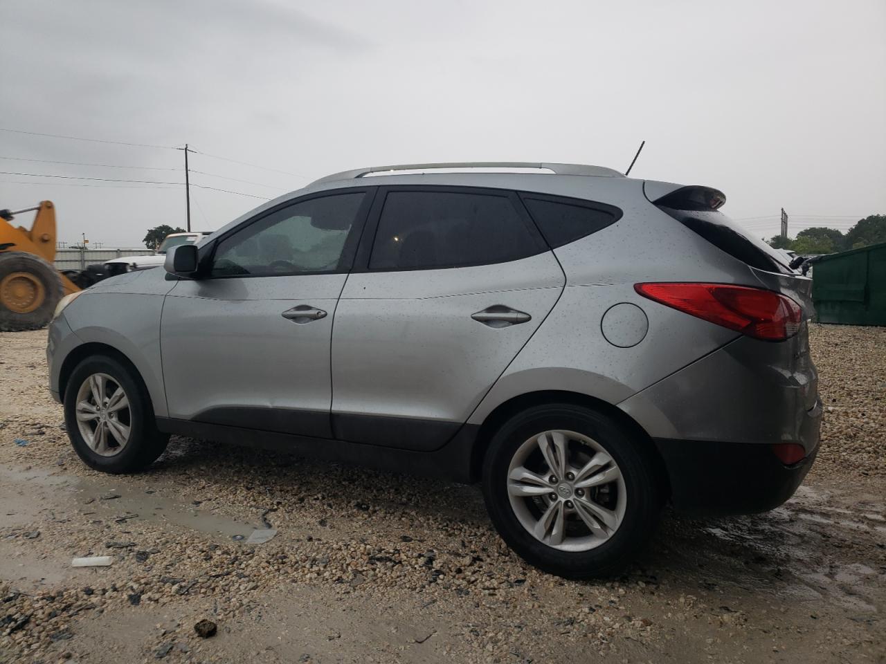 KM8JUCAC2BU225823 2011 Hyundai Tucson Gls