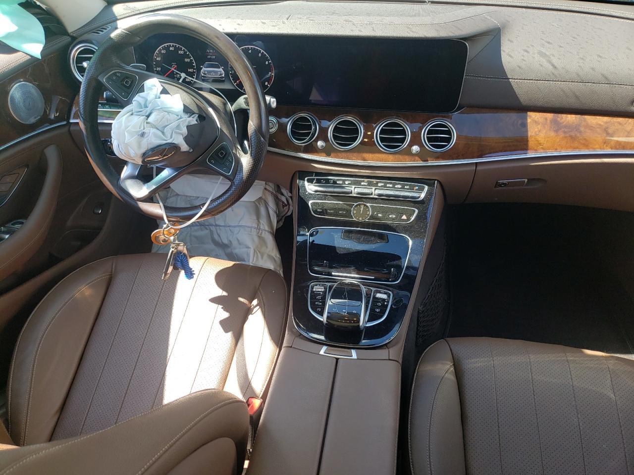 WDDZF4KB0JA379689 2018 Mercedes-Benz E 300 4Matic