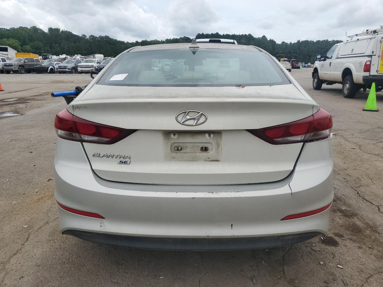 2017 Hyundai Elantra Se vin: KMHD74LF5HU083963