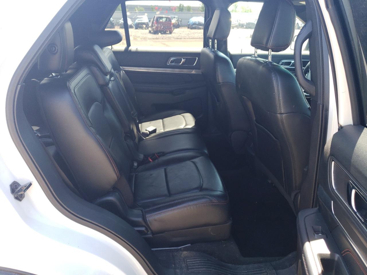 1FM5K8GT2JGA28689 2018 Ford Explorer Sport