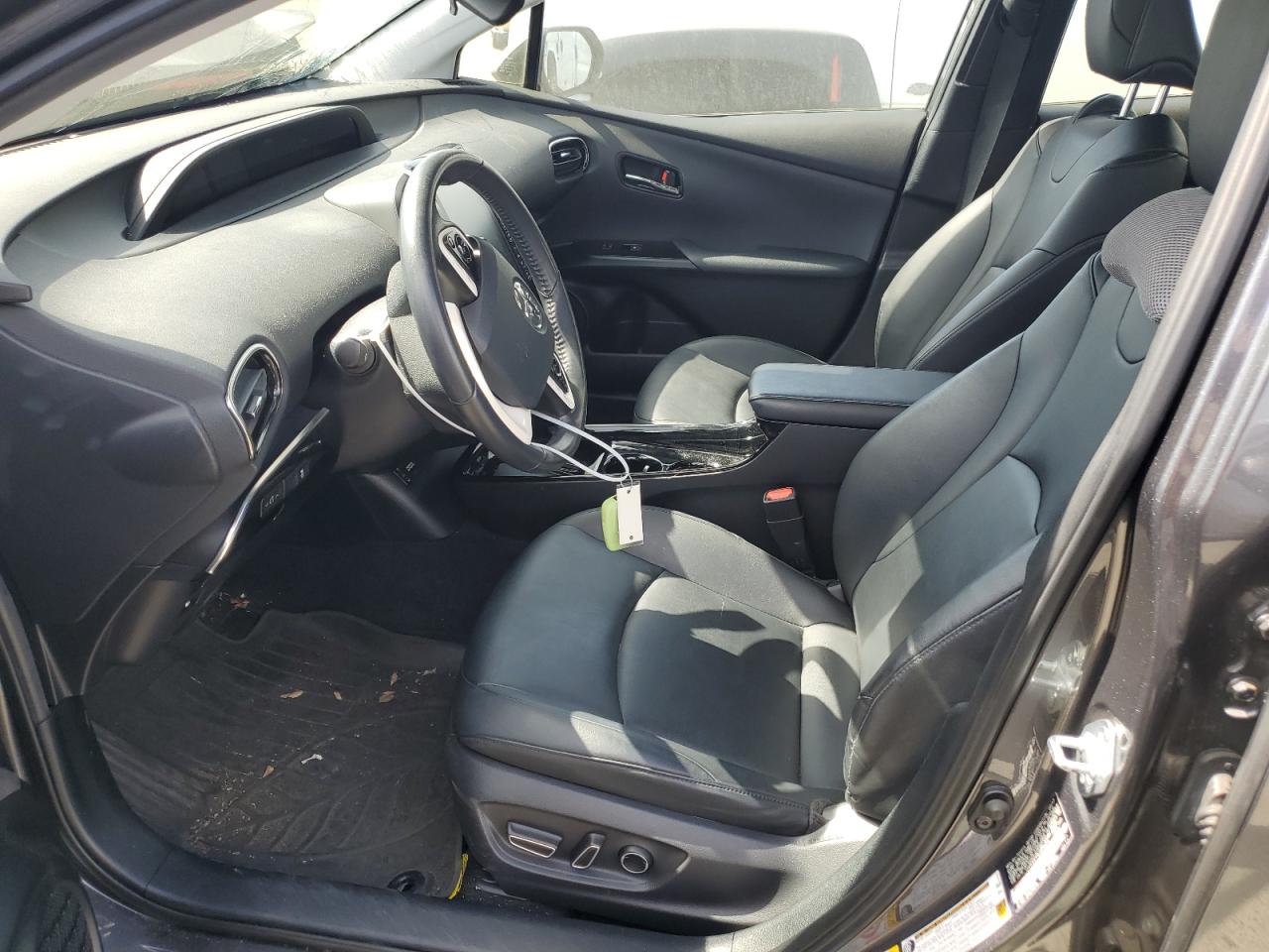 JTDKARFP9H3039016 2017 Toyota Prius Prime