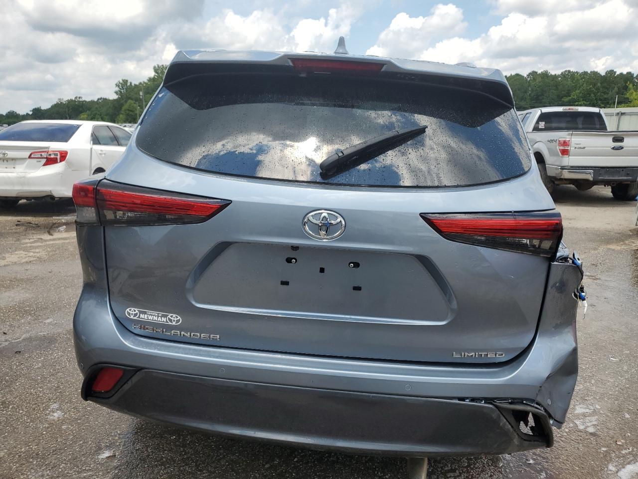 2023 Toyota Highlander L vin: 5TDKDRAH7PS024101