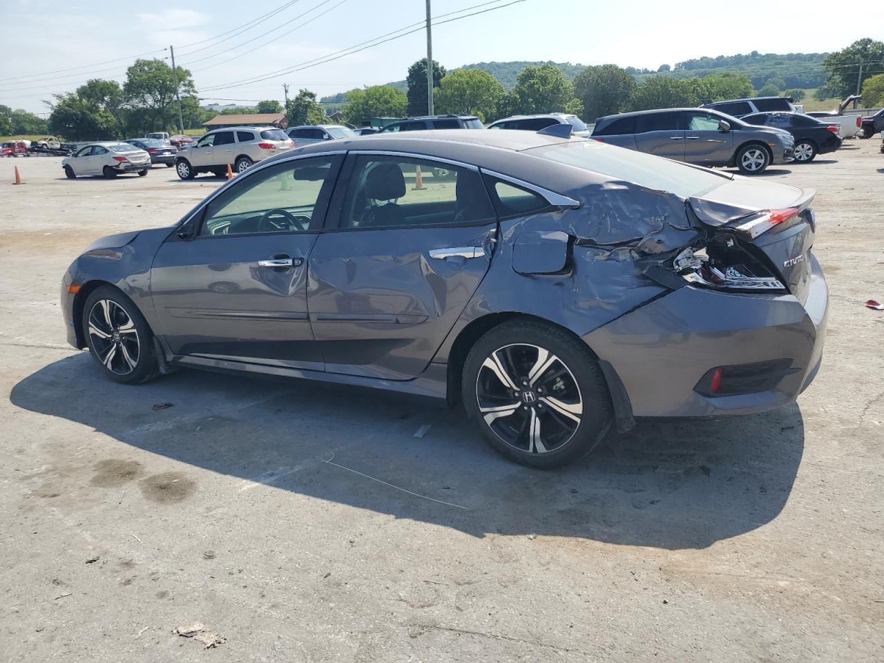 2018 Honda Civic Touring vin: JHMFC1F95JX002041