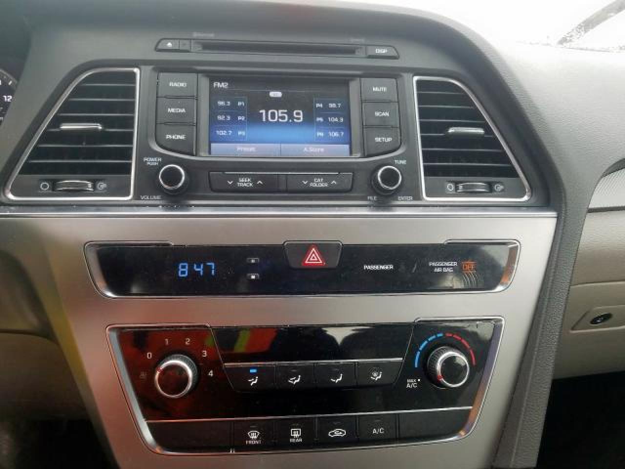 5NPE24AF8FH226163 2015 Hyundai Sonata Se