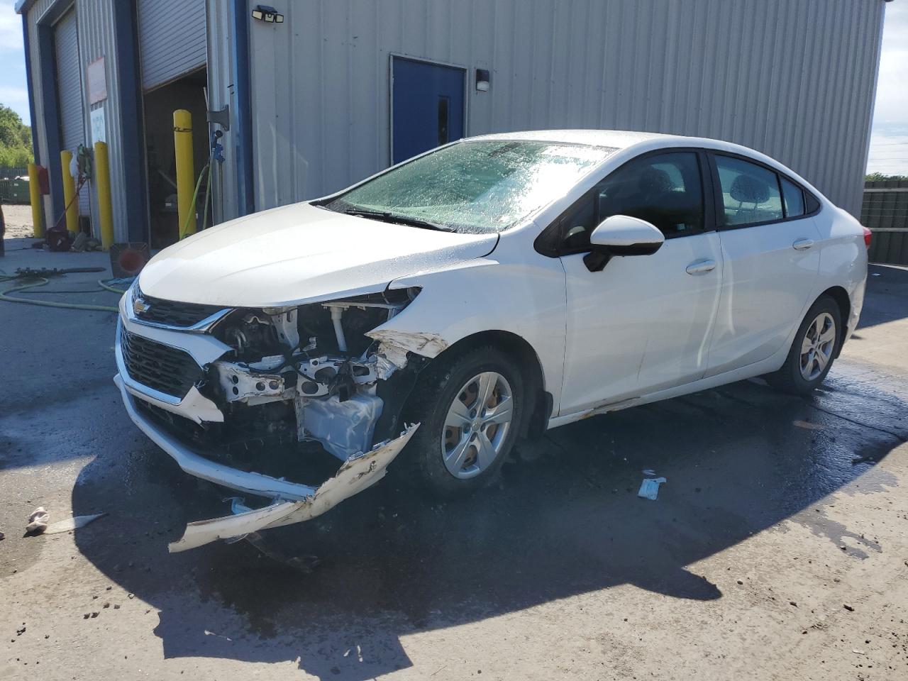 2018 Chevrolet Cruze Ls vin: 1G1BC5SM7J7186831