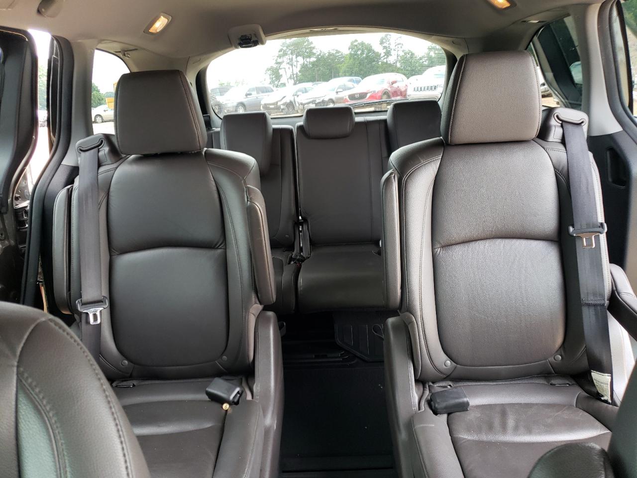VIN: 5FNRL6H83JB036246 2018 HONDA ODYSSEY