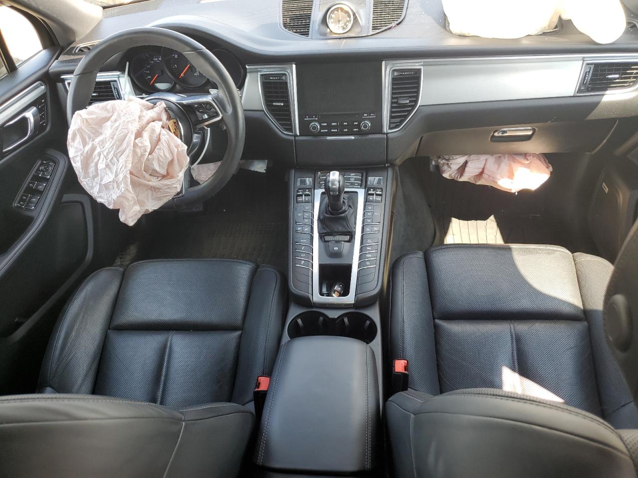 WP1AG2A56HLB50936 2017 Porsche Macan Gts