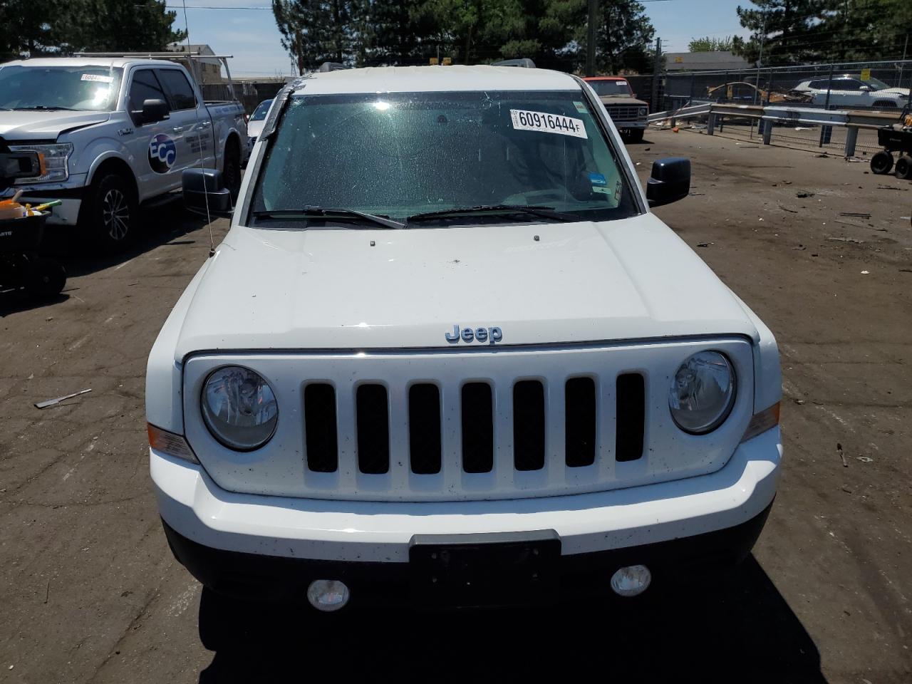 2015 Jeep Patriot Latitude vin: 1C4NJRFB3FD135880