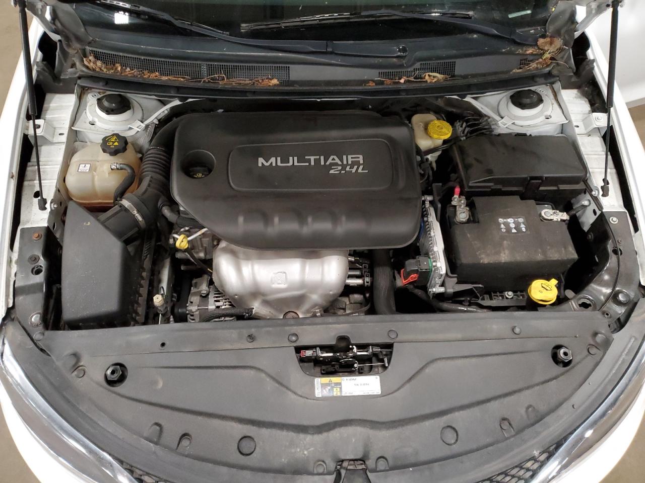 1C3CCCAB4FN528498 2015 Chrysler 200 Limited