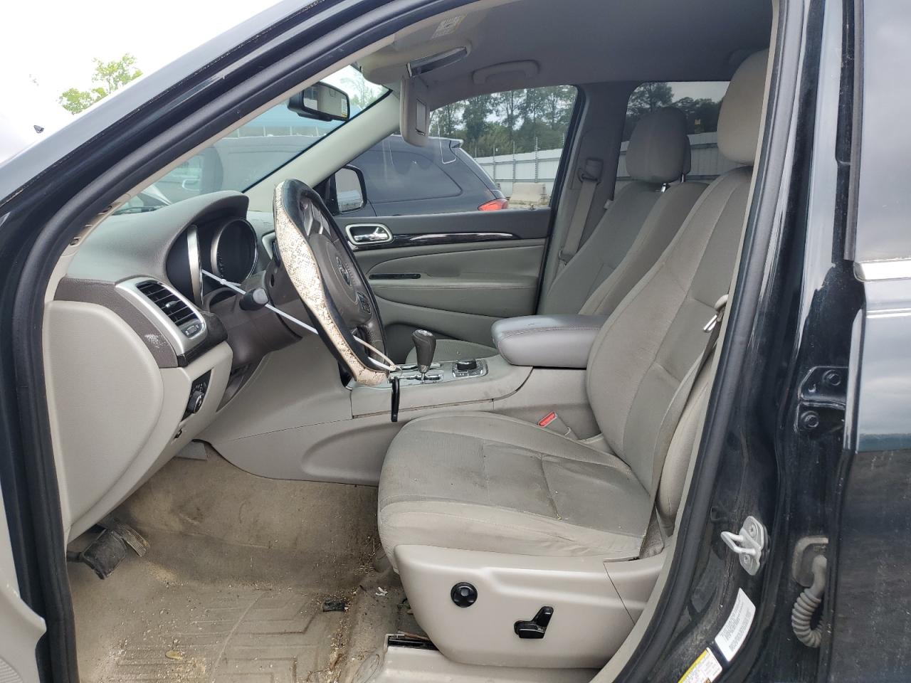 1C4RJFAG7CC262152 2012 Jeep Grand Cherokee Laredo