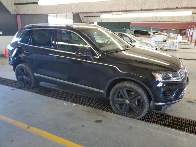 2017 VOLKSWAGEN TOUAREG WO WVGRF7BP5HD004568