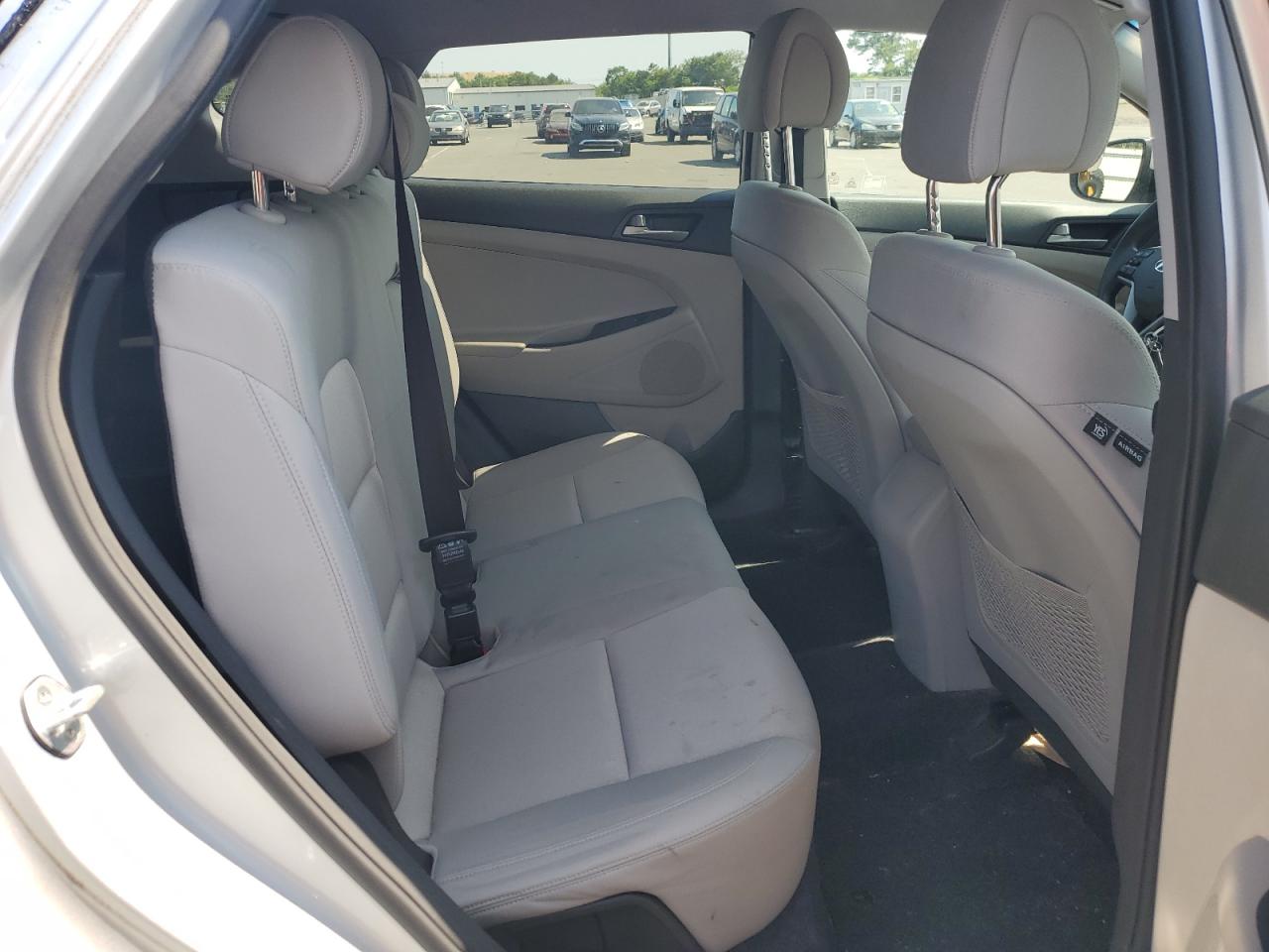 KM8J3CA45JU802290 2018 Hyundai Tucson Sel