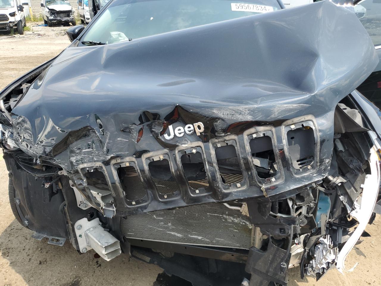 1C4PJMLB3KD336639 2019 Jeep Cherokee Latitude Plus