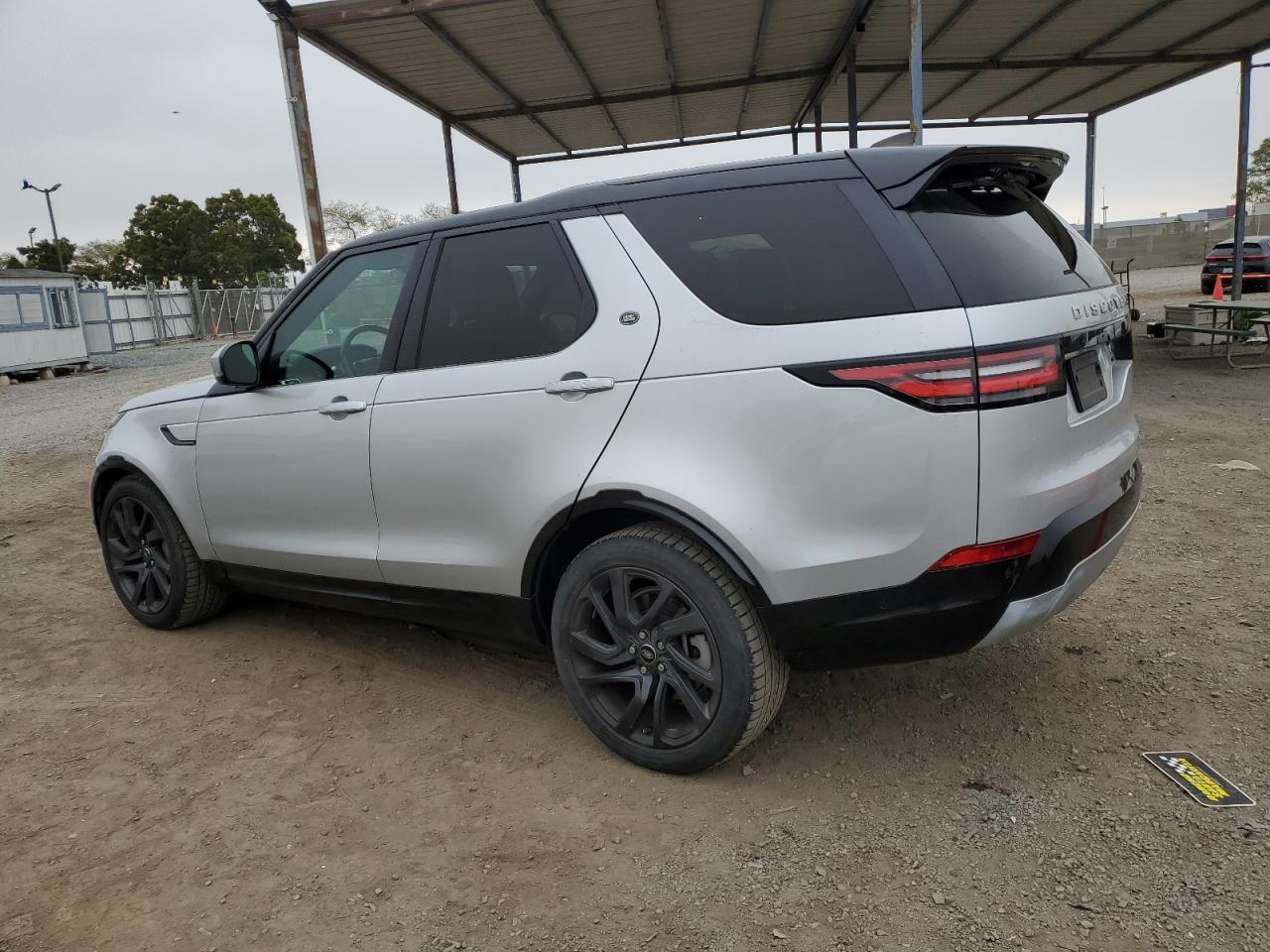 2019 Land Rover Discovery Hse Luxury vin: SALRT2RV2KA081176