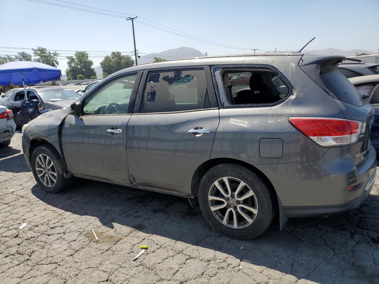 2015 Nissan Pathfinder S vin: 5N1AR2MN5FC642325