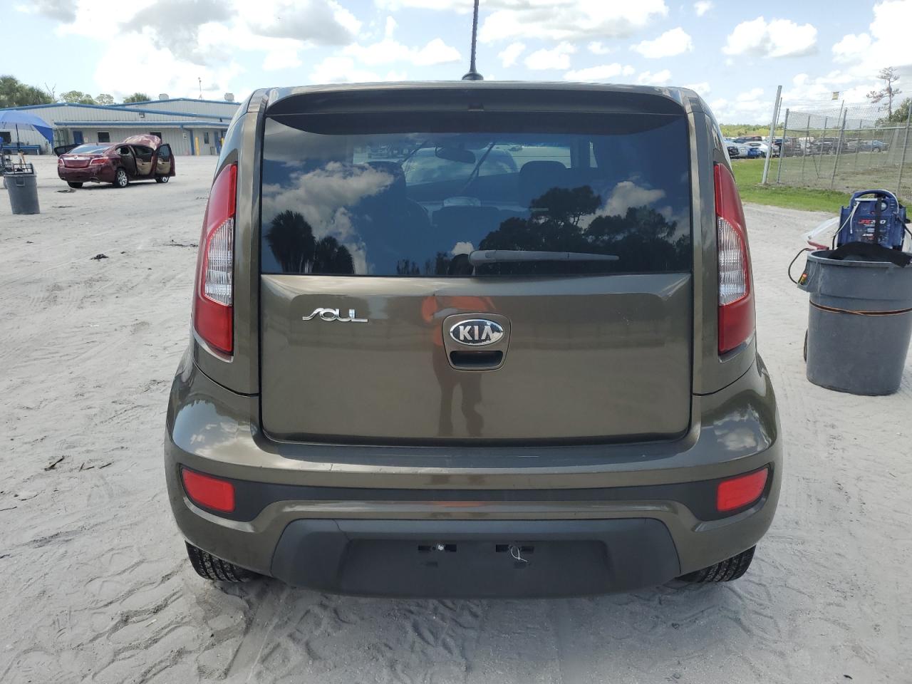 KNDJT2A63D7502928 2013 Kia Soul +