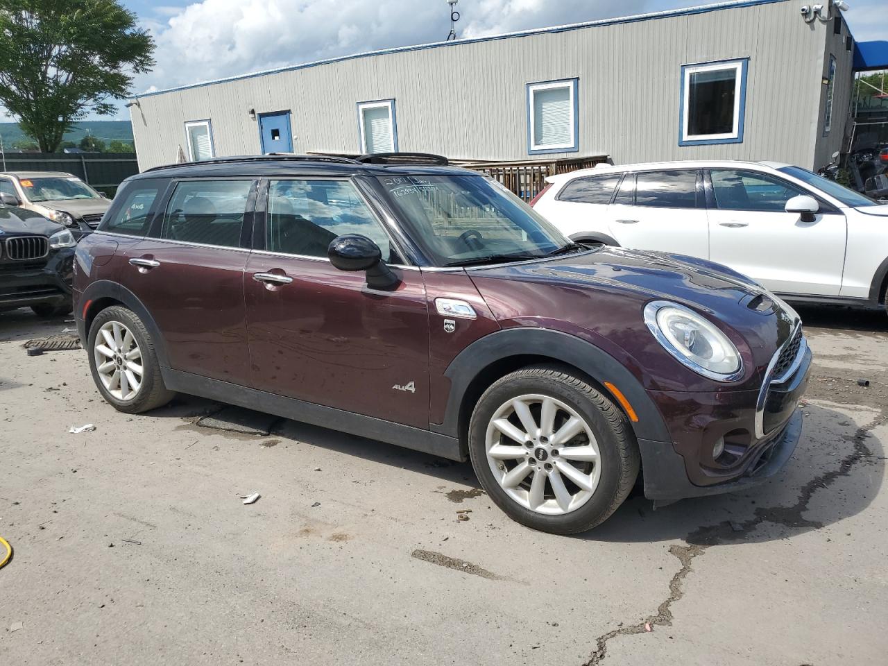 2017 Mini Cooper S Clubman All4 vin: WMWLU5C50H2E81373