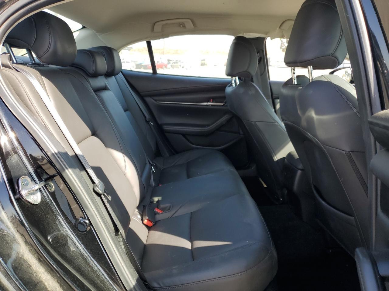 3MZBPABL4MM201028 2021 Mazda 3 Select