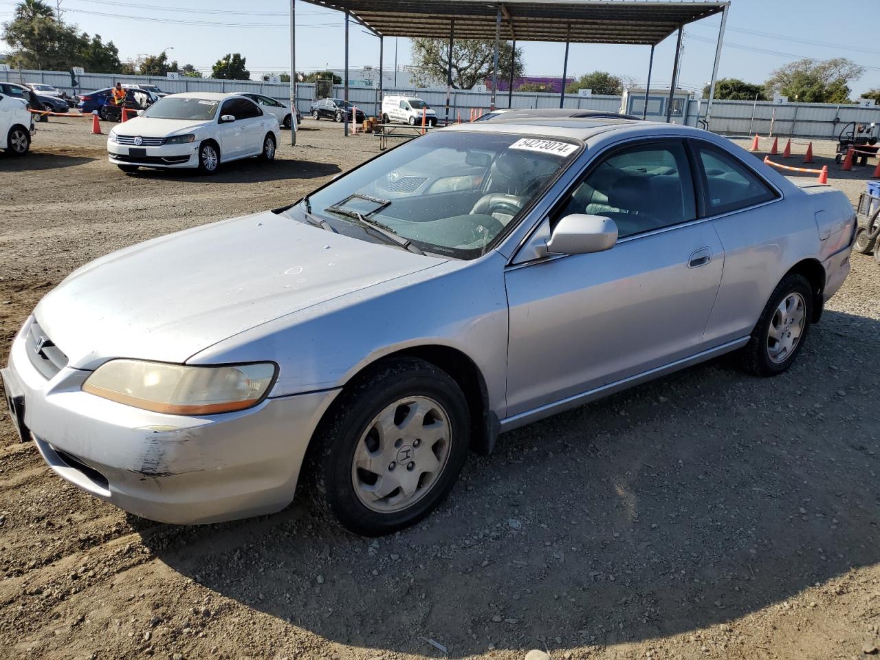 1HGCG3271YA028837 2000 Honda Accord Ex