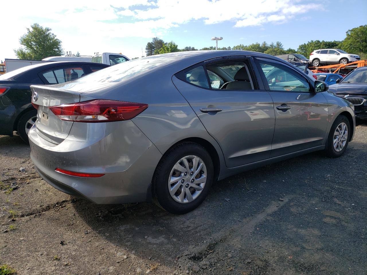 2018 Hyundai Elantra Se vin: KMHD74LFXJU575054