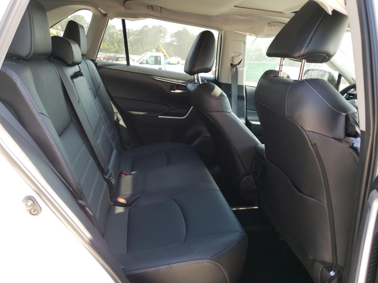 2T3C1RFV2NW206103 2022 Toyota Rav4 Xle Premium